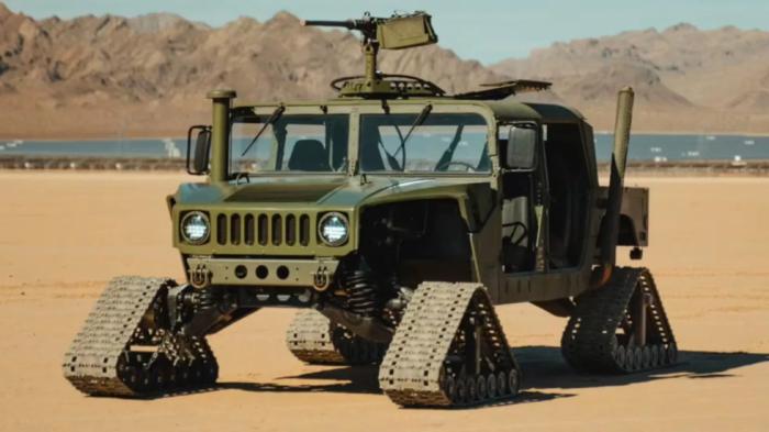 Το Humvee με ερπύστριες είναι το απόλυτο off-road «κτήνος» 